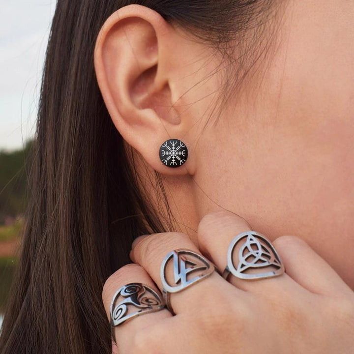 Fake Plugs