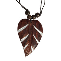 Load image into Gallery viewer, A handgemachte, verstellbare Baumwollkette mit Holzperlen und Anhängern wie Blatt, Schildkröte, Om &amp; Spirale – die Halskette „Halskette verstellbar Baumwolle Kette Holz Perlen Blatt Schildkröte Om Spirale“ passt für Damen &amp; Herren.
