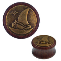 Load image into Gallery viewer, Holz Plug Segelboot Möwe Brass Inlay rund antik golden Tribal Tunnel Expander
