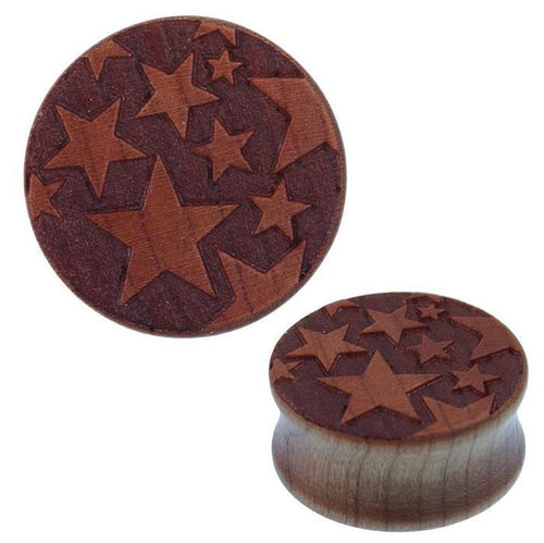 Der Holz Plug Sterne hell dunkel tiefer Tribal Tunnel Expander Piercing Ohrschmuck zeigt gravierte Sternmuster auf runder, glatter Oberfläche und begeistert durch den warmen Braunton, abgebildet aus Top- und Seitenansicht.