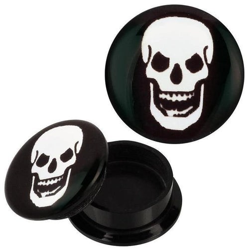 Two round black Schraub Plug Acryl lachender Totenkopf Piercing Ohrschmuck plugs, one opened to reveal its compartment, both display a white skull with hollow eyes and a wide grin on top.