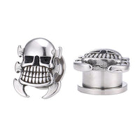 Load image into Gallery viewer, Edelstahl Plug silbern Totenkopf großes Gebiss Haken Skull Schraubplug Tunnel
