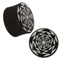 Load image into Gallery viewer, Plug Horn weiße Gravur schwarz Viereck Kreis Sternmuster Piercing Tribal
