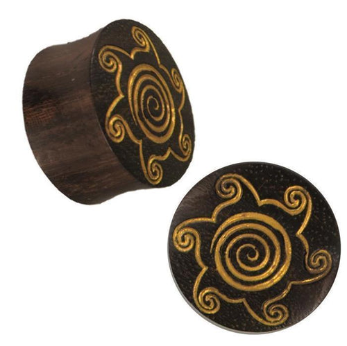 Plug Holz braun Lasergravur goldfarben Tribal Spiralen Sonne Piercing