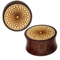Load image into Gallery viewer, Plug Holz dunkelbraun Tamarinde Maserung Muster Kreise gebrannt helles Inlay Piercing
