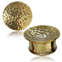Load image into Gallery viewer, Brass Tunnel Plug antik gold gehämmert konkav Messing
