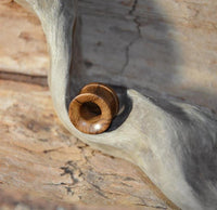 Load image into Gallery viewer, Tunnel ribbed Teakholz braun gemasert Plug handmade
