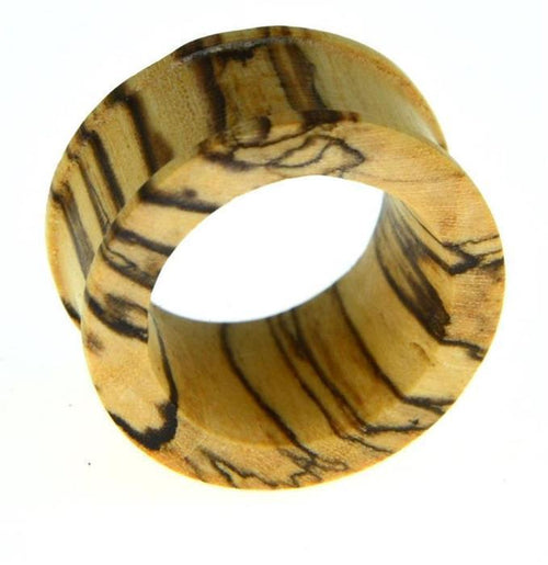 A Bananenholz Flesh Tunnel hell ribbed straight konvex ear plug, made of light tan wood with dark grain streaks and a flared, convex edge.