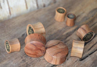 Load image into Gallery viewer, Olivenholz Horn Inlay Flesh Plug Blume des Lebens
