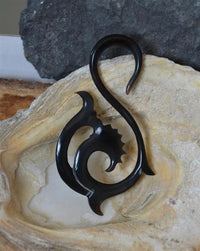 Load image into Gallery viewer, Horn Piercing Dehnspirale Türkis Inlay Fishtail Schwan
