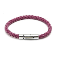 Load image into Gallery viewer, A purple "Lederarmbänder rund geflochten" Armband aus Leder mit glänzendem Edelstahl-Knopfverschluss (unisex, nickelfrei), auf weißem Hintergrund präsentiert.
