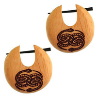Load image into Gallery viewer, Pin Creolen Jackfrucht Holz hell Horn-Pin 23 mm rund dunkle Gravur Motiv
