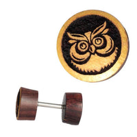 Load image into Gallery viewer, Fake Holzplug dunkel Plug Piercing Edelstahl Holz golden Uhu Om Schmetterling
