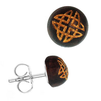 Load image into Gallery viewer, The Holzohrstecker Edelstahl Sonoholz rund 8mm features a dark brown wooden base, a gold Celtic knot design on the front, and a silver stainless steel post with butterfly backing.
