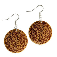 Load image into Gallery viewer, A pair of round "Ohrringe Jackfrucht Holz rund Edelstahl Silber Gravur" feature Jackfrucht wood with Flower of Life geometric engravings and stainless-steel silver hooks for easy wear.
