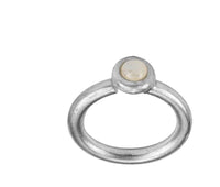 Load image into Gallery viewer, Piercing Ring 925 Silber Labret Tragus 1.2mm Mondstein
