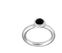 Load image into Gallery viewer, Piercing Ring 925 Silber Labret Tragus 1.2mm Onyx Stein
