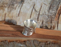 Load image into Gallery viewer, Bandring gebürstet Punkte gewölbt Rillen 925 Sterling Silber offen - chic - net.de

