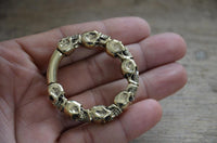 Load image into Gallery viewer, Clicker Piercing Ohrgewicht 4mm Skull Creole Messing 45g - chic - net.de

