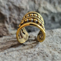 Load image into Gallery viewer, Ear cuff Dread Lock Bead Messing gold 5 Ringe - chic - net.de
