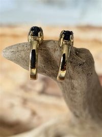Load image into Gallery viewer, Ear cuff Dread Lock Bead Messing gold Onyx Bögen - chic - net.de
