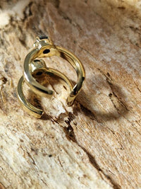 Load image into Gallery viewer, Ear cuff Dread Lock Bead Messing gold Onyx Bögen - chic - net.de
