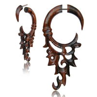 Load image into Gallery viewer, Fake Holz Piercing Narraholz Ornament Schlaufe gezackt Edelstahl Ohrstecker Organic Tribal - chic - net.de
