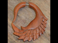 Load image into Gallery viewer, Fake Piercing Ohrring Holz Hook Schwan rotbraun - chic - net.de
