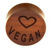 Load image into Gallery viewer, Flesh Plug Holz rotbraun Gravur Herz I Love Vegan - chic - net.de
