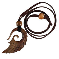 Load image into Gallery viewer, Kette Holz Flügel Spiralen Anhänger braun gestreift Lederband verstellbar Holzperlen 75 cm - chic - net.de
