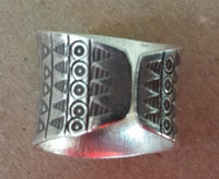 Cargar imagen en el visor de la galería, Massiver Silberring aus 925er Sterling Silber Thailandische Bergstämme Karen Stil Muster schwarz - chic - net.de
