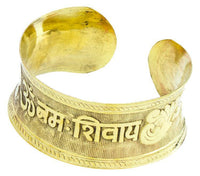 Load image into Gallery viewer, Messing Brass Armreif Seile Schrift oxidiert gold schmal nickelfrei antik Seile Tribal Schmuck - chic - net.de
