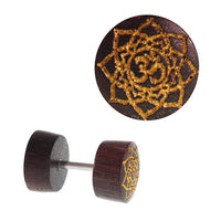 Load image into Gallery viewer, Fake Holz Plug Piercing Edelstahl Gravur teils golden verschiedene Motive
