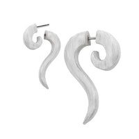 Load image into Gallery viewer, Ohrring Holz Fake Piercing - Weiße Lange Spirale aus Edelstahl - chic - net.de
