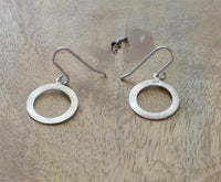 Load image into Gallery viewer, Ohrringe 925 Sterling Silber Ring gebürstet 16mm - chic - net.de
