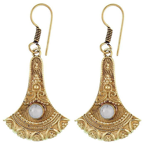 Ohrringe Axt Punkte verziert Mondstein Messing antik golden nickelfrei Ohrhänger Tribal Brass - chic - net.de