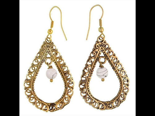 Ohrringe Howlith weiß Kugel Tropfen Schnörkel Messing antik golden nickelfrei Ohrhänger Tribal Brass - chic - net.de