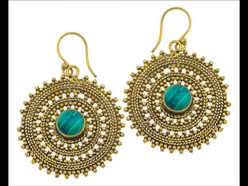 Ohrringe Malachit Zopf Kreis Punkte Dreiecke Messing Ohrhänger grün antik gold Tribal - chic - net.de