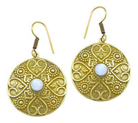 Load image into Gallery viewer, Ohrringe Mondstein Stein Herz Kreis Dreiecke Messing Ohrhänger weiß nickelfrei antik golden Tribal - chic - net.de
