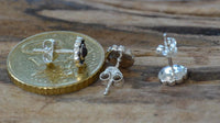 Cargar imagen en el visor de la galería, Ohrstecker 925 Sterling Silber Blume Stein oxidiert - chic - net.de
