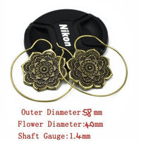 Load image into Gallery viewer, Piercing 10,5g Ohrgewicht Messing Mandala Blume Spirale - chic - net.de
