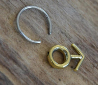 Load image into Gallery viewer, Piercing Klemmkugel Ring Brass Edelstahl Symbol männlich - chic - net.de
