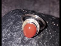 Load image into Gallery viewer, Silber Ring Karneol rot 8 mm oval Zopf Rand 925 - chic - net.de

