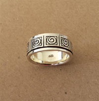 Load image into Gallery viewer, Silberring Spiralmuster dunkel oxidiert Ring 925er Sterling Silber Unisex Designer Schmuck - chic - net.de
