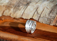Load image into Gallery viewer, Silberring Weiß Rillen Stoff Muster 925 Sterling Silber Ringe - chic - net.de
