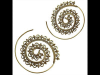 Load image into Gallery viewer, Spiralen Ohrring Kreise Punkte Kreuze Messing Brass antik golden Piercing Tribal - chic - net.de

