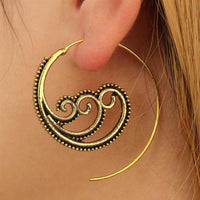 Cargar imagen en el visor de la galería, Spiralen Ohrringe Brass Punkte drei Spiralen antik golden Tribal Piercing - chic - net.de
