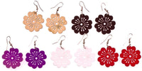 Load image into Gallery viewer, Five pairs of Holzohrringe Blume Staubblätter in lila, natur, rot, braun, and weiß, each with a charming flower design and nickelfreie Edelstahlbügel, are arranged in a row on a white background.
