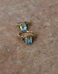 Load image into Gallery viewer, Universal Piercing Ring Brass Knoten celtic aqua Kristall - chic - net.de
