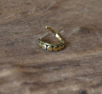 Load image into Gallery viewer, Universal Piercing Ring Messing gold Punkte - chic - net.de
